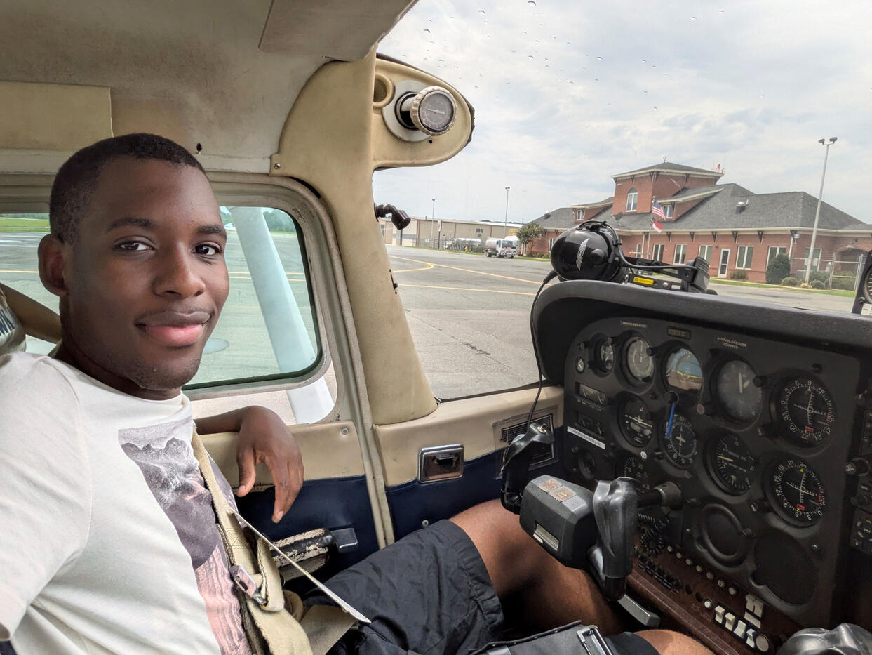 Cockpit of N5085k
