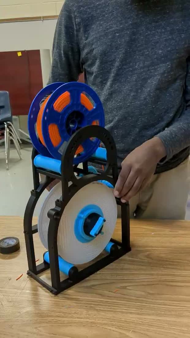 First prototype: manual crank